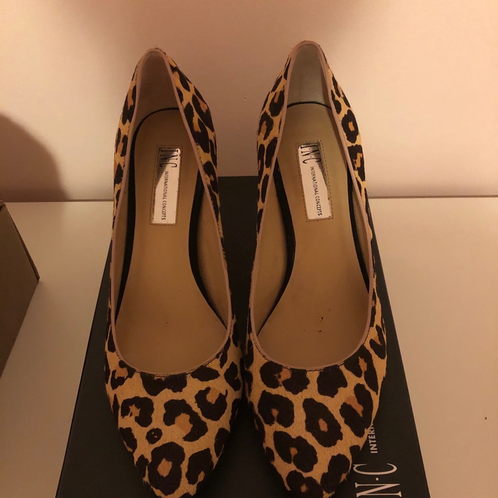 INC Leopard heel